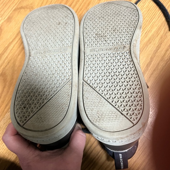 EUC Skechers (mid)High Top Sneakers - Picture 4 of 6